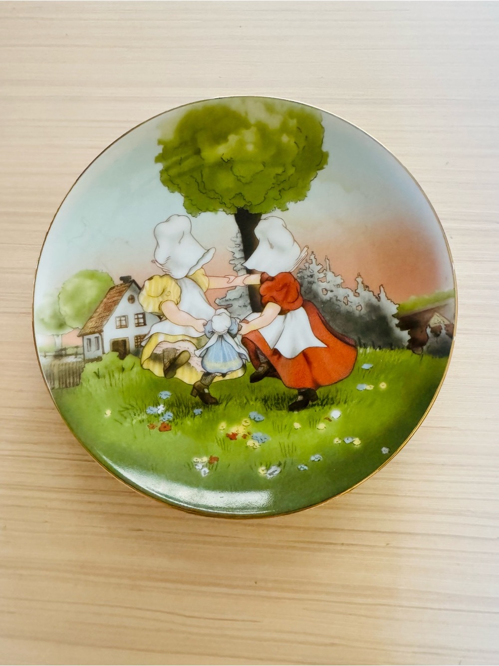 Vintage Royal Bayreuth 7” Decorative Plate • Sunbonnet Babies • Round Dance